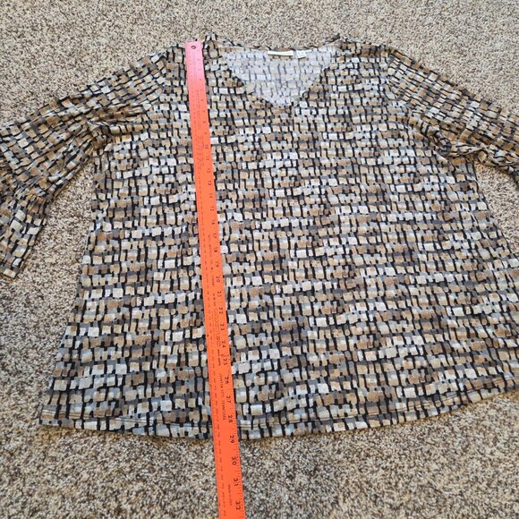 Susan Graver Liquid Knit Shirt Top Size 3XL Geometric Brown Bell Sleeve Stretch - Picture 6 of 8